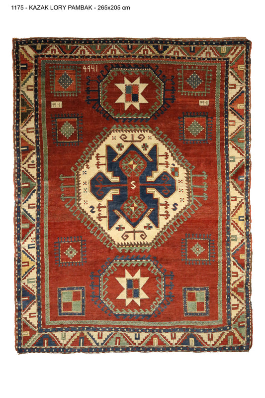 M1175 - KAZAK LORY PAMBAK